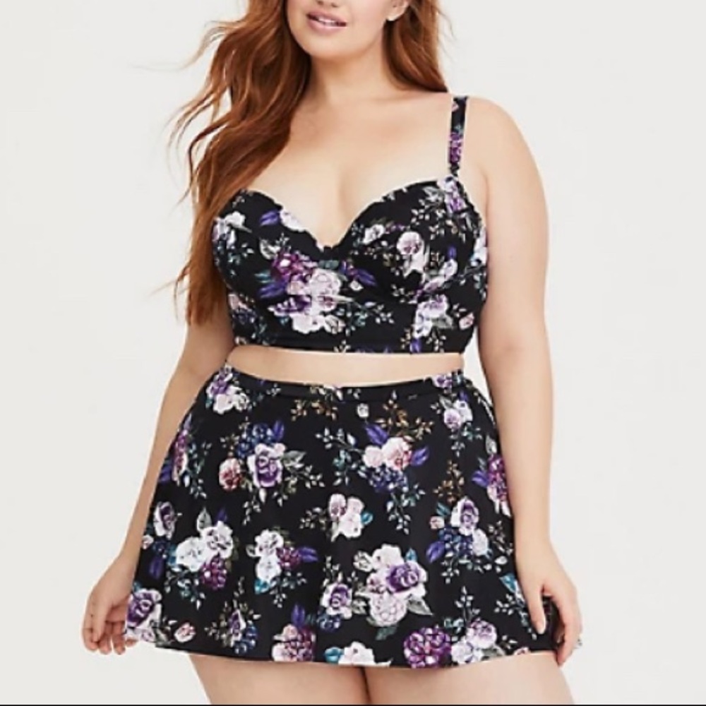BLACK FLORAL SWIMSUIT 2 piece SET 🩱